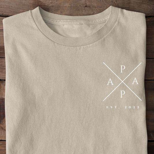 Papa Cross Sandfarbe - Datum personalisierbar, Premium Shirt